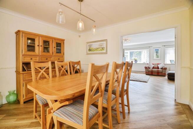 3 bed Detached Bungalow for sale Image 11