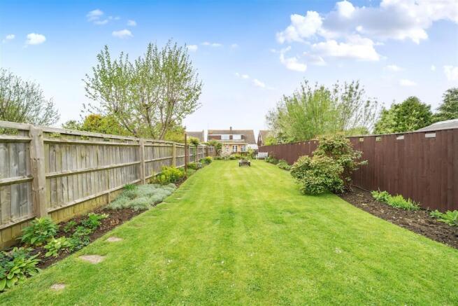 106 Brackley Road, Towcester