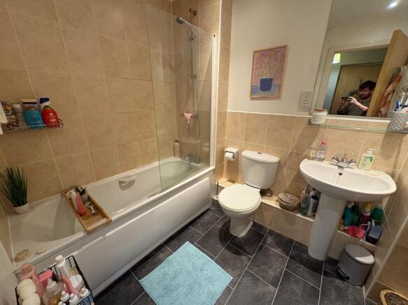 Not Specified to rent Image 6