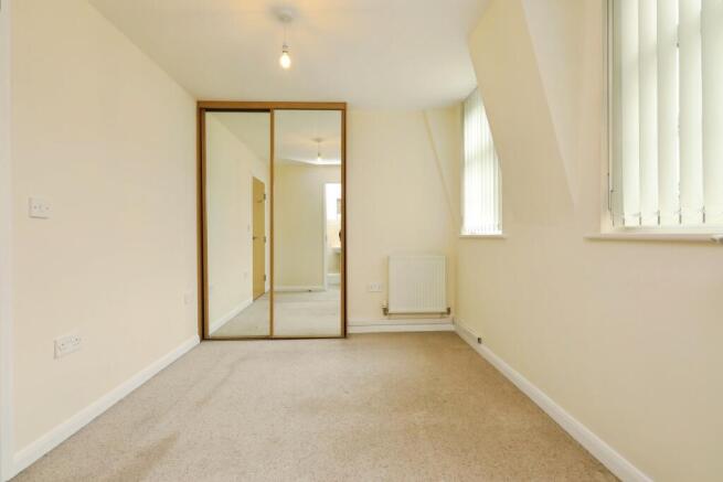 2 bed Apartment for sale Image 6