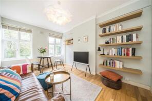 12, 12 Effra Court, Brixton Hill, London SW2 1RB
