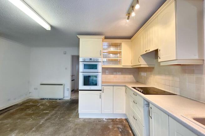 2 Rosemount Gardens, Musbury Road, Axminster, EX13 5AE