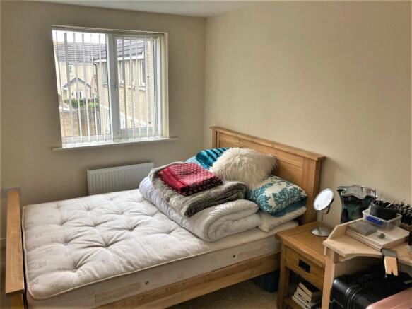 bed 2.jpg