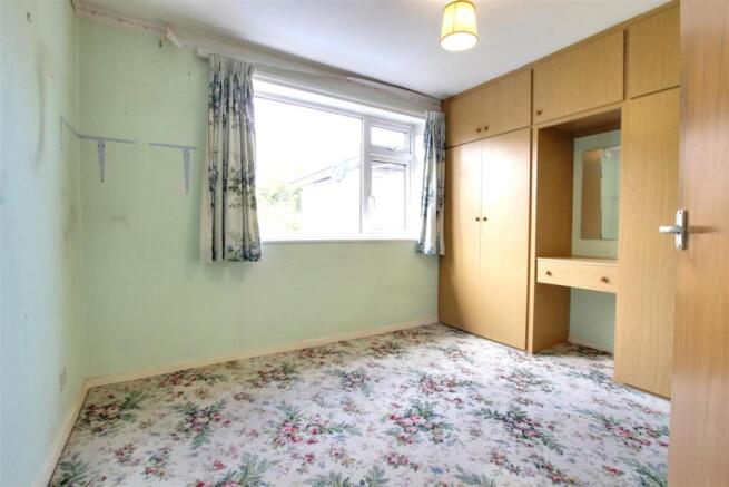 2 bed Semi-Detached Bungalow for sale Image 8