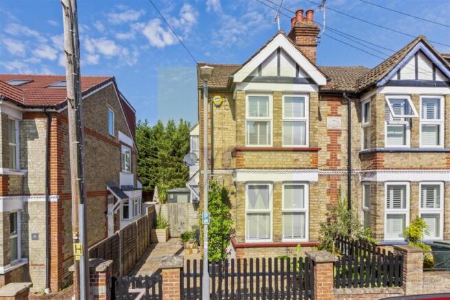 7 Rosebery Ave, HP13 7AH (L)-7.jpg