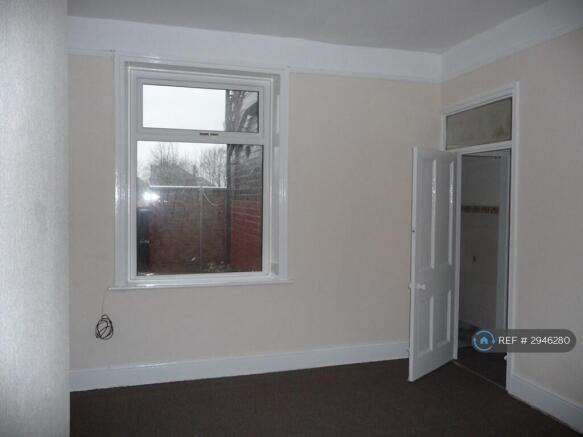 2 bed Terraced to rent Image 8