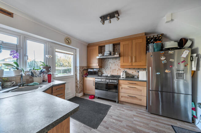 1431804-11-69bc47...