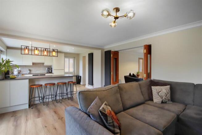 Breakfast Kitchen/Family Room