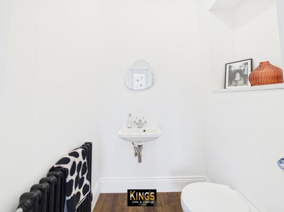 3 bed Semi-Detached for sale Image 10