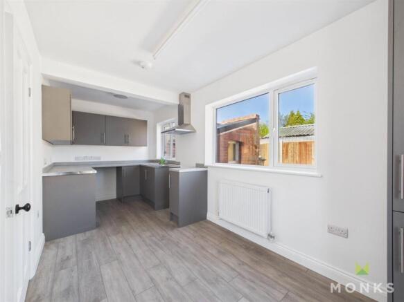 Kitchen/ Dining Room