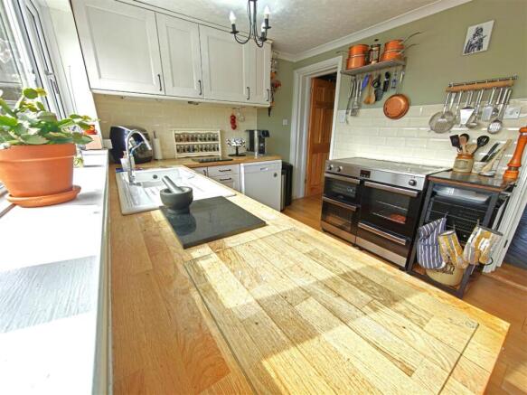 Hazelwood Road, Corby photo 2
