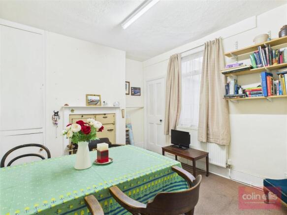 2 bed Terraced for sale Image 5
