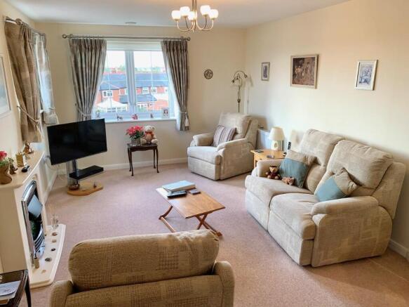 2 bed Apartment for sale Image 5
