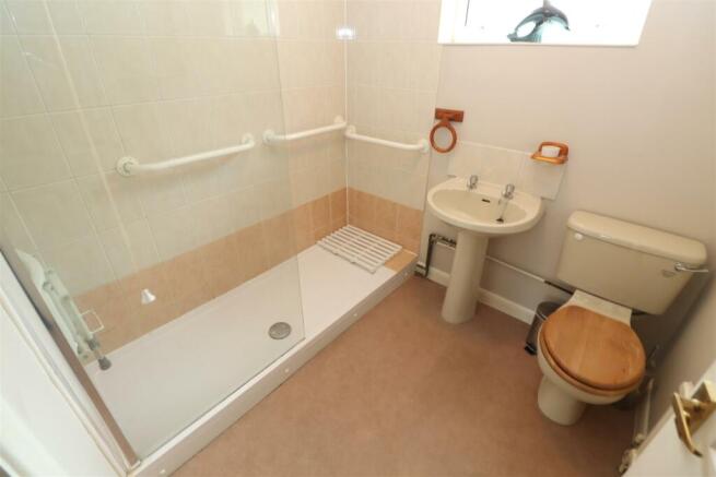 Shower Room / WC