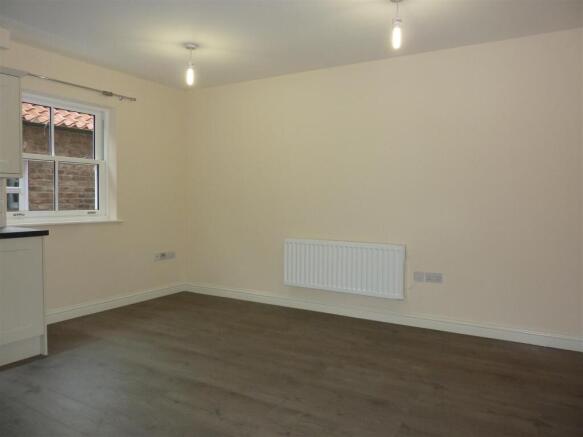 1 bed Apartment to rent Image 4