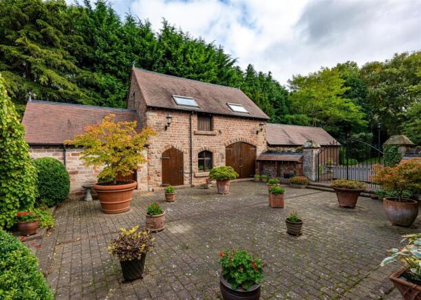 The Old Vicarage-Externals-04.jpg