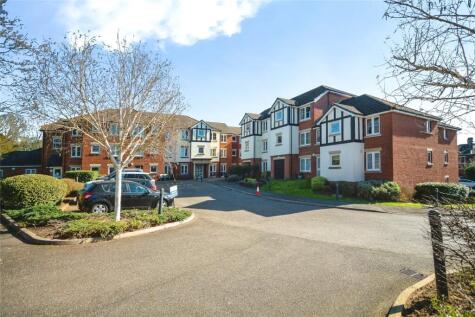 Castle Court (Tonbridge), Tonbridge