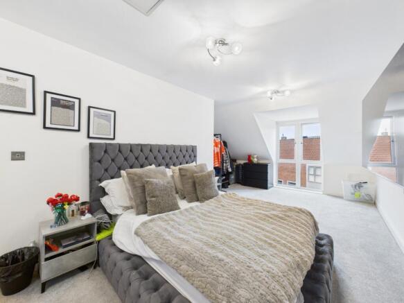 3 bed Terraced for sale Image 9