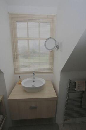 Washbasin in en...