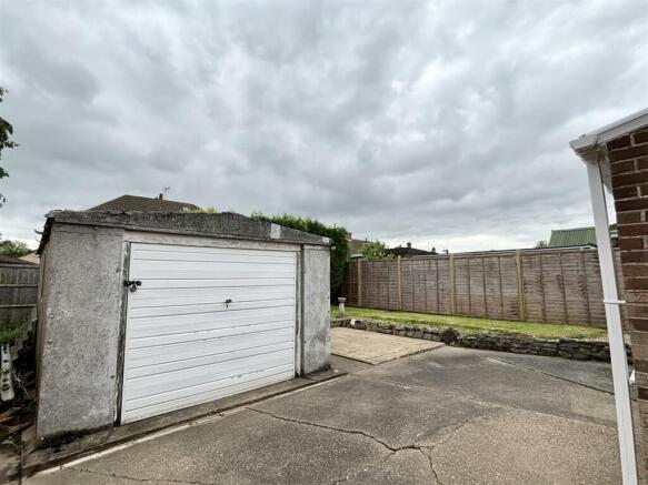 Detached Garage