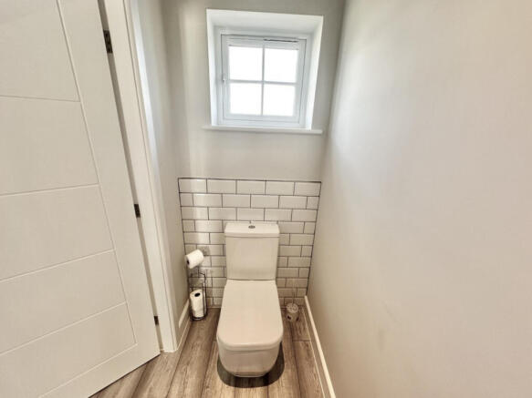3 bed Semi-Detached to rent Image 6