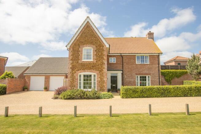 4-bed detached on Heron Vale, Hunstanton, £600,000