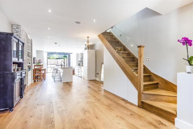 369198 (16).jpg