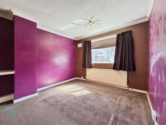 3 bed Semi-Detached for sale Image 9