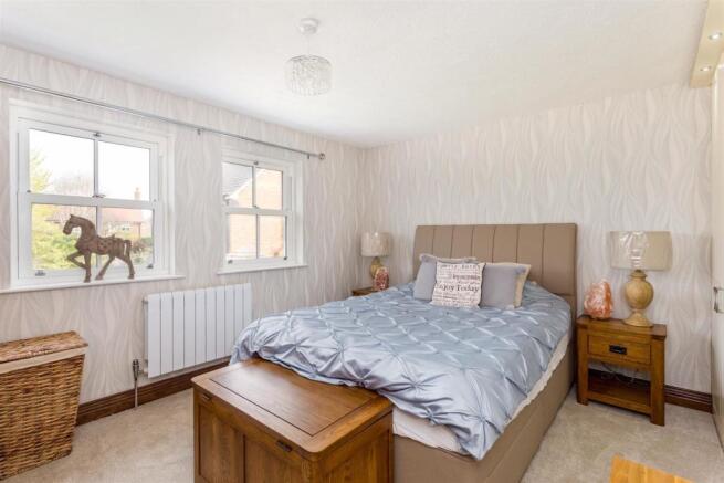Guest Bedroom 1.jpg