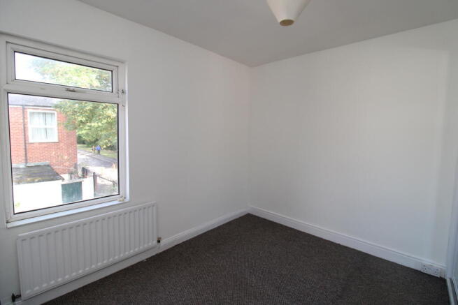 2 bed Terraced to rent Image 9