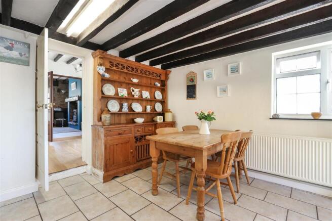Dining Area.jpg