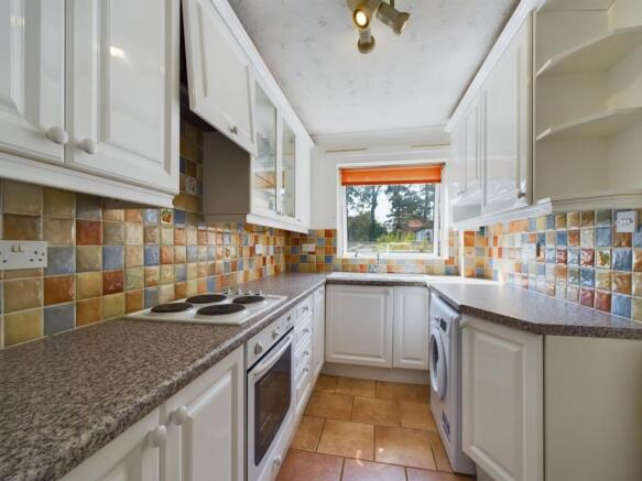 CAM01909G0-PR0217-STILL009