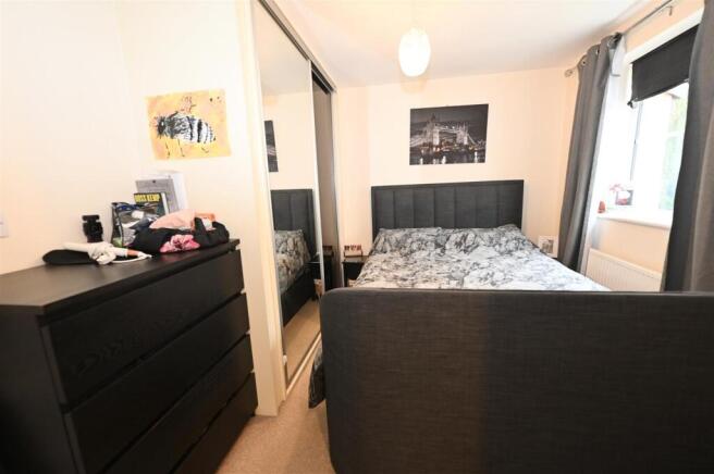 3 bed Semi-Detached for sale Image 6