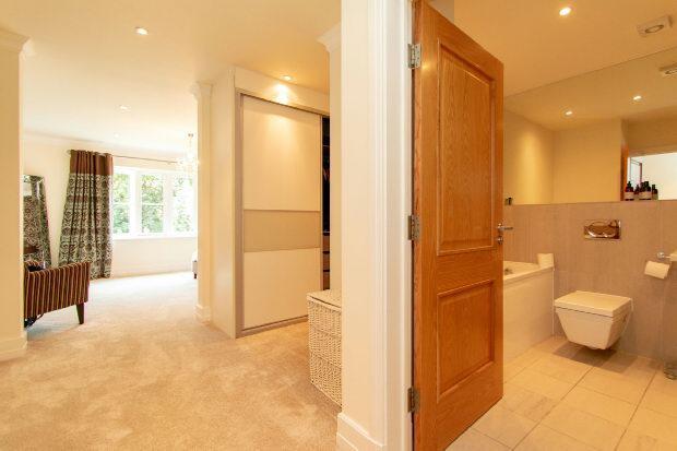 Principal Bedroom Su