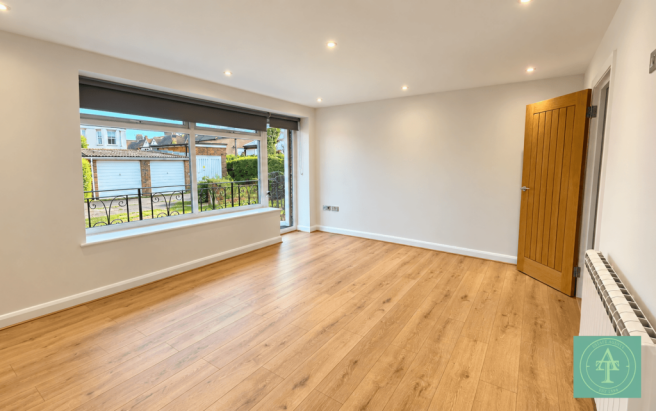 2 bed flat