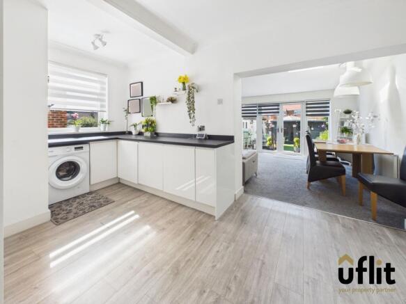 3 bed Semi-Detached for sale Image 11