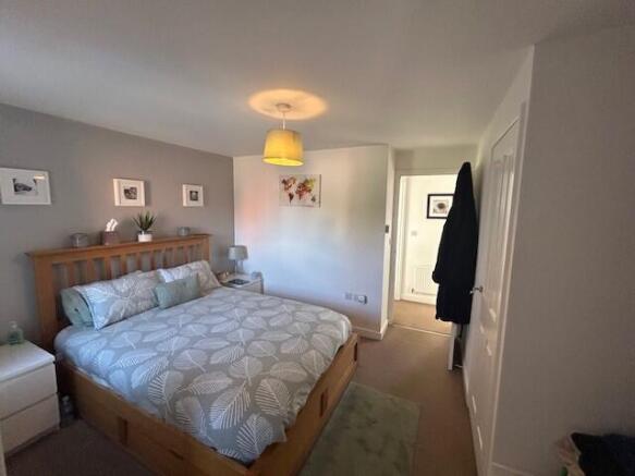 3 bed Semi-Detached for sale Image 7