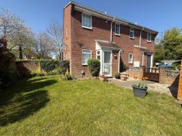 20, Swancote, Fareham PO16 8AX