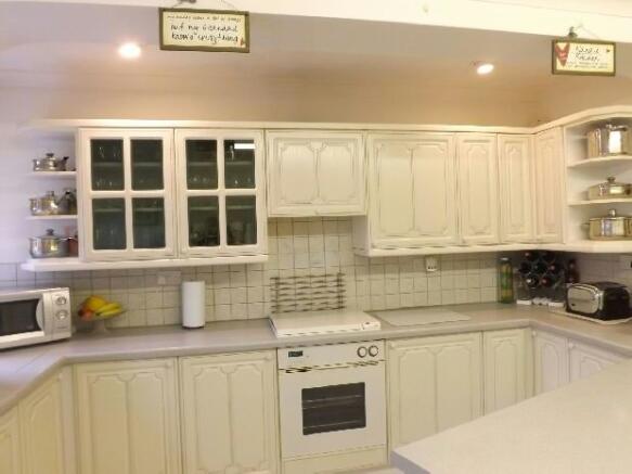 Kitchen pic 2