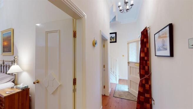 2 bed Terraced to rent Image 10