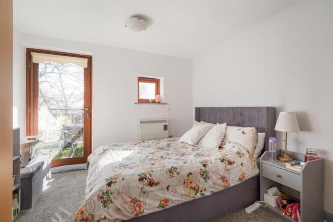 2 bed Apartment for sale Image 7