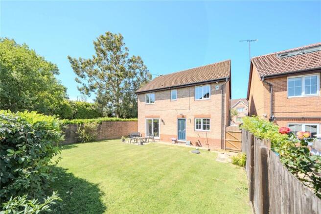 4 bed Detached for sale Image 8