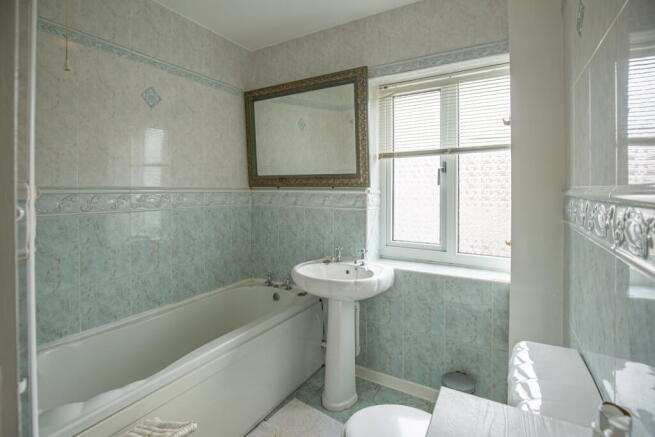 3 bed Semi-Detached for sale Image 9