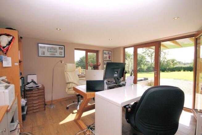 Home Office/Bedroom