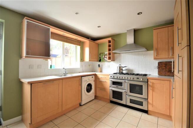 132 Montreal Avenue (2).jpg