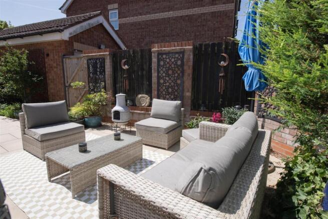 4 bed Detached for sale Image 6