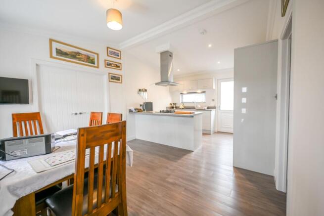2 bed Park Home for sale Image 10