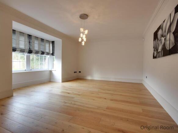 4 bed Detached for sale Image 8