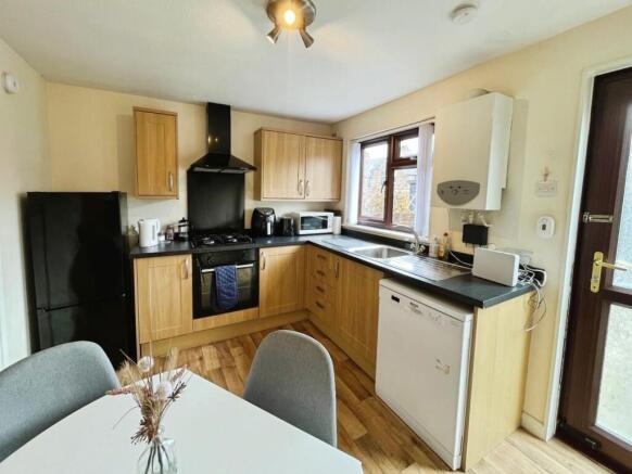 2 bed Terraced for sale Image 6