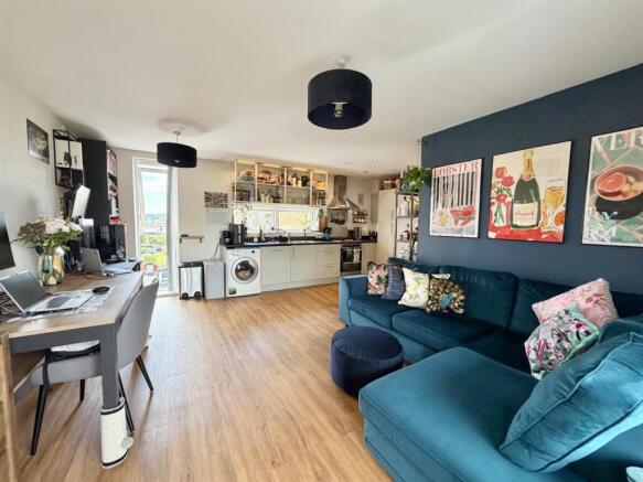 Living Room/Kitchen